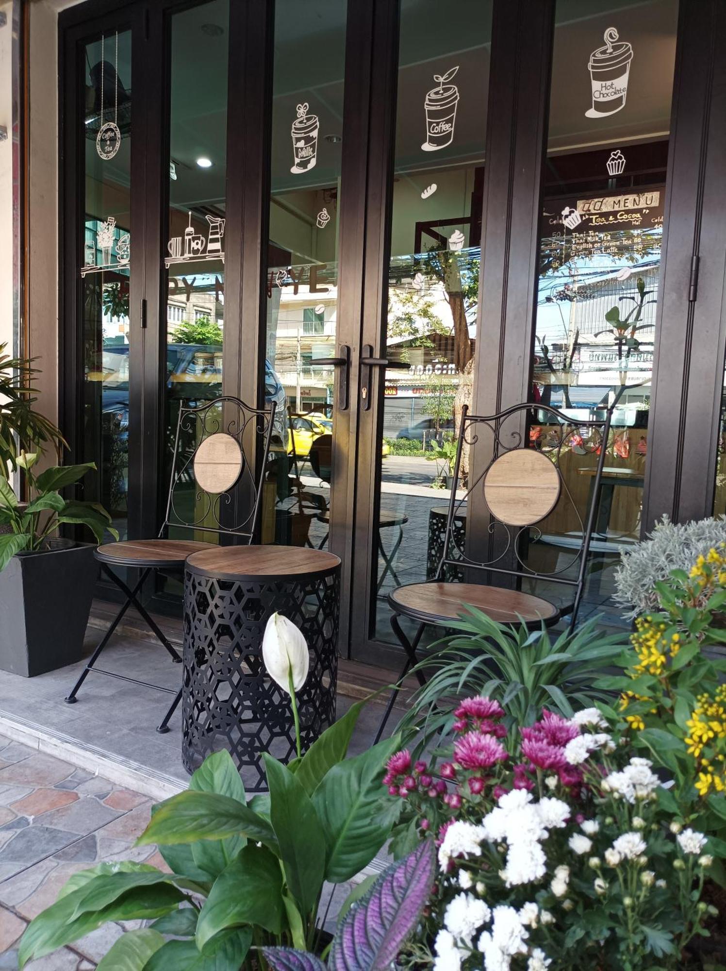 Double D Rooms & Cafe Bangkok Exterior foto